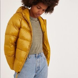 Patagonia women’s raven rocks hoody gold puffer coat size small